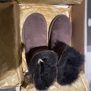 BNIB. UGG boots